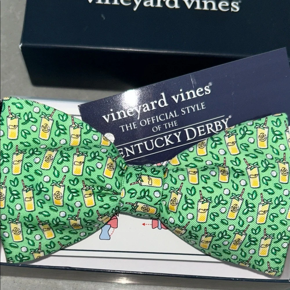 Vineyard Vines Green and Yellow Patterned Bow Tie - Picture 2 of 4